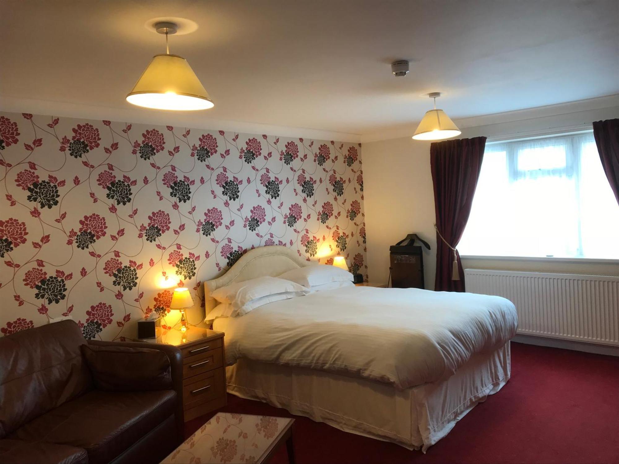 Merton House Worthing Room photo